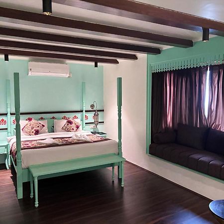 Hotel Green Rooms, Vintage Luxury Near Dal Lake Srinagar  Bagian luar foto