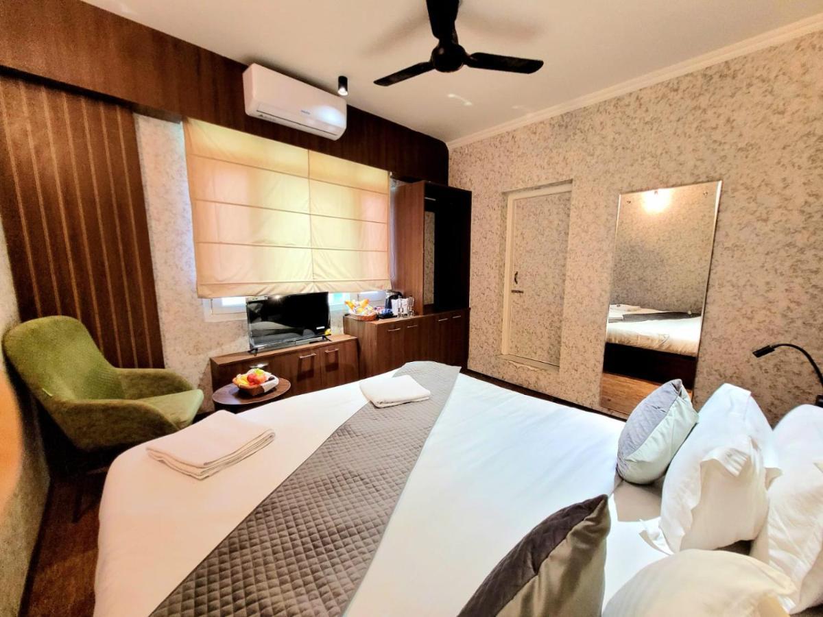 Hotel Green Rooms, Vintage Luxury Near Dal Lake Srinagar  Bagian luar foto