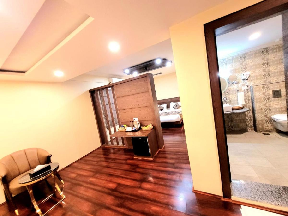Hotel Green Rooms, Vintage Luxury Near Dal Lake Srinagar  Bagian luar foto