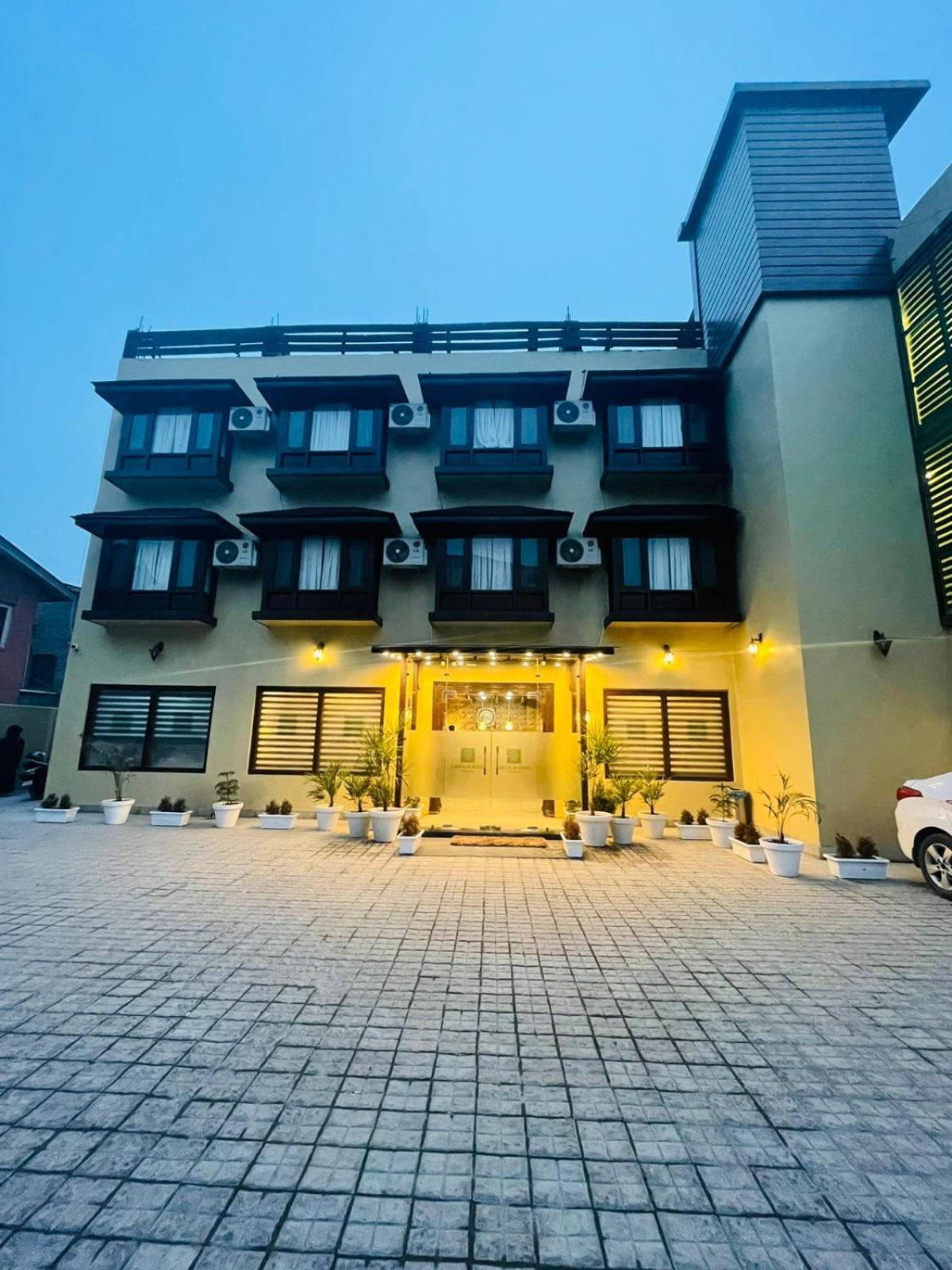 Hotel Green Rooms, Vintage Luxury Near Dal Lake Srinagar  Bagian luar foto
